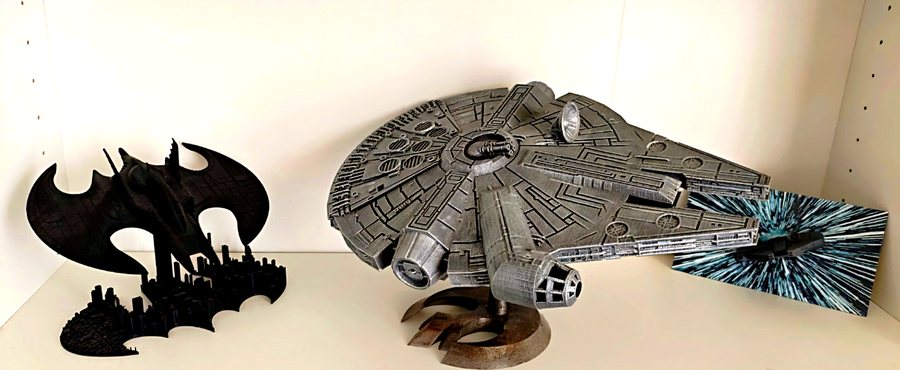 Figurines Batman et Millennium Falcon