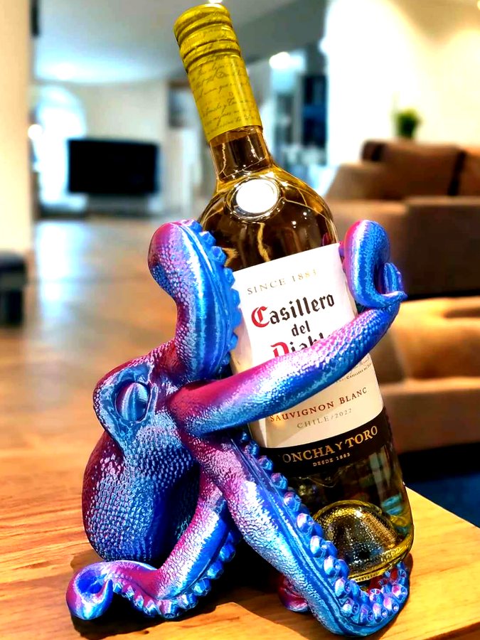 Porte-bouteille pieuvre violet bleu en situation