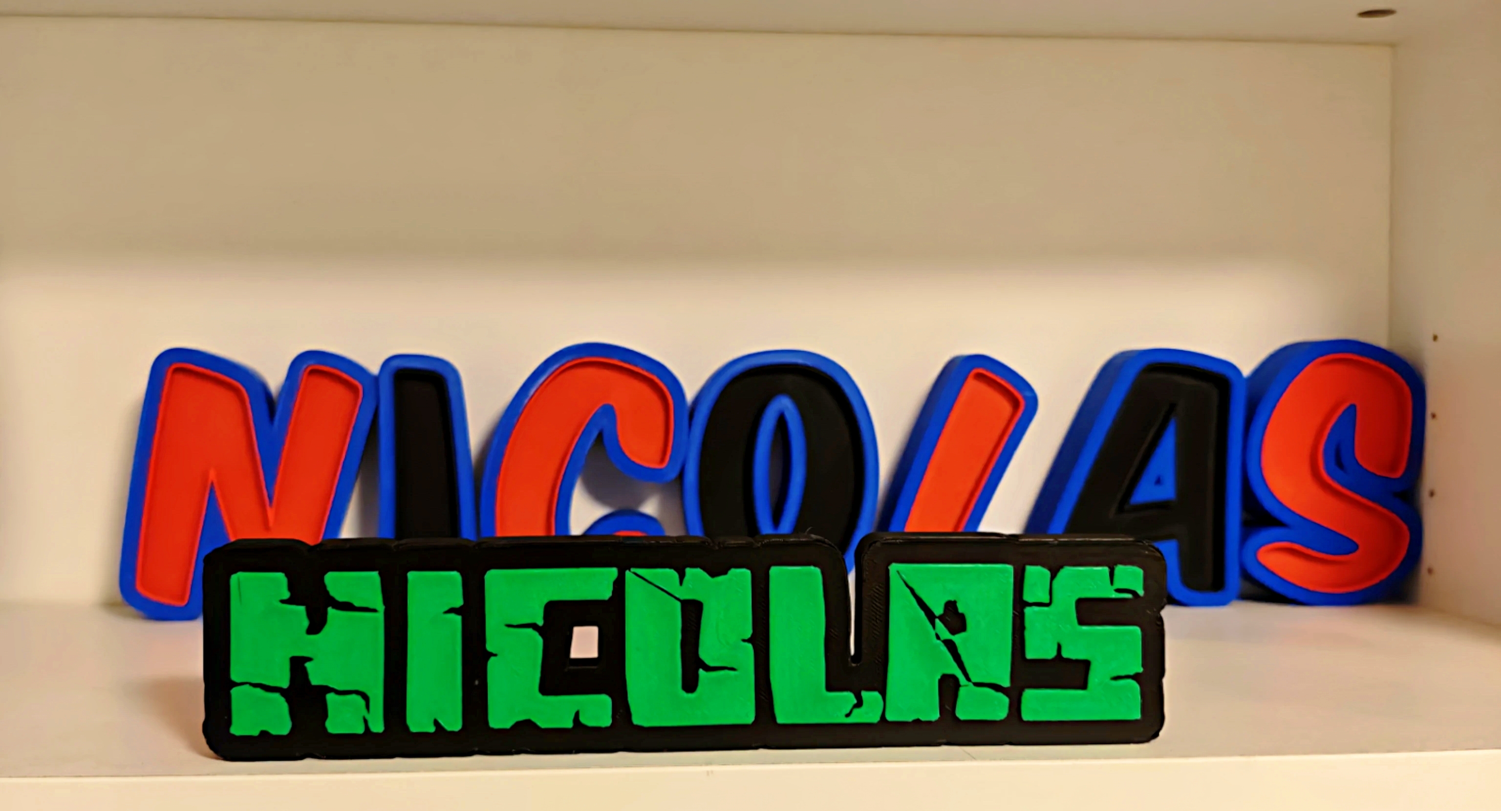 Prénom Nicolas style Minecraft multicolore imprimé en 3D